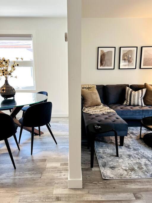 Walking Distance To St Boniface, Easy Parking Villa Winnipeg Bagian luar foto