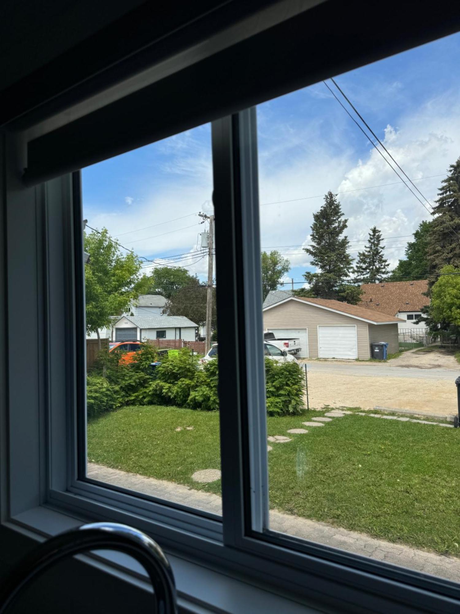Walking Distance To St Boniface, Easy Parking Villa Winnipeg Bagian luar foto